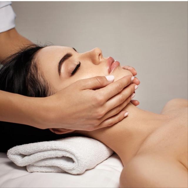 🦄 Monthly Focus Custom Facial